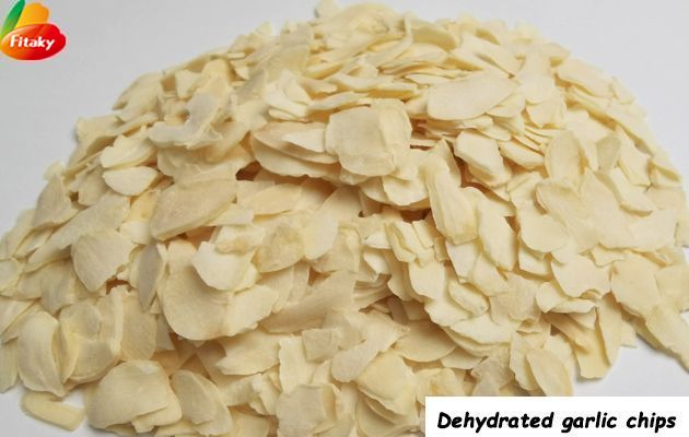 Dehydrated garlic chips