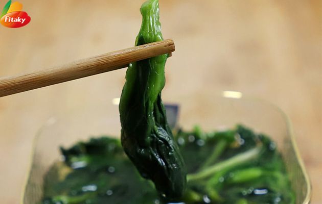 Dehydrated bok choy