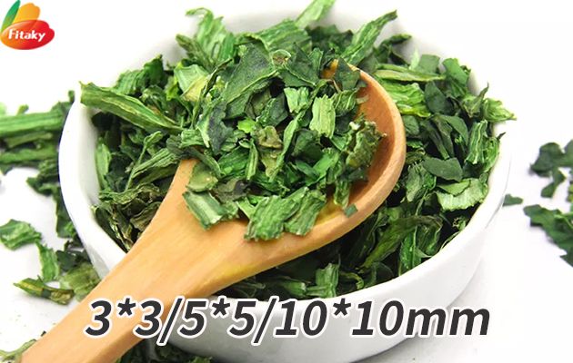 Dehydrated spinach flakes