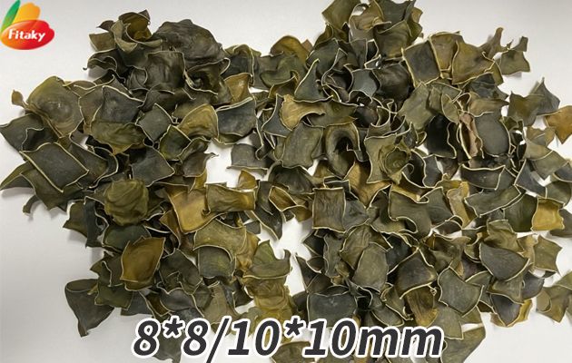 Dried kelp flakes