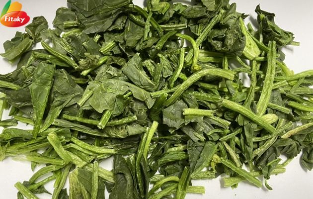 Dehydrated spinach leaves